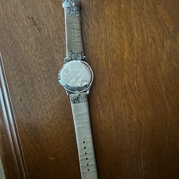 Gucci Watch - Picture 2 of 2